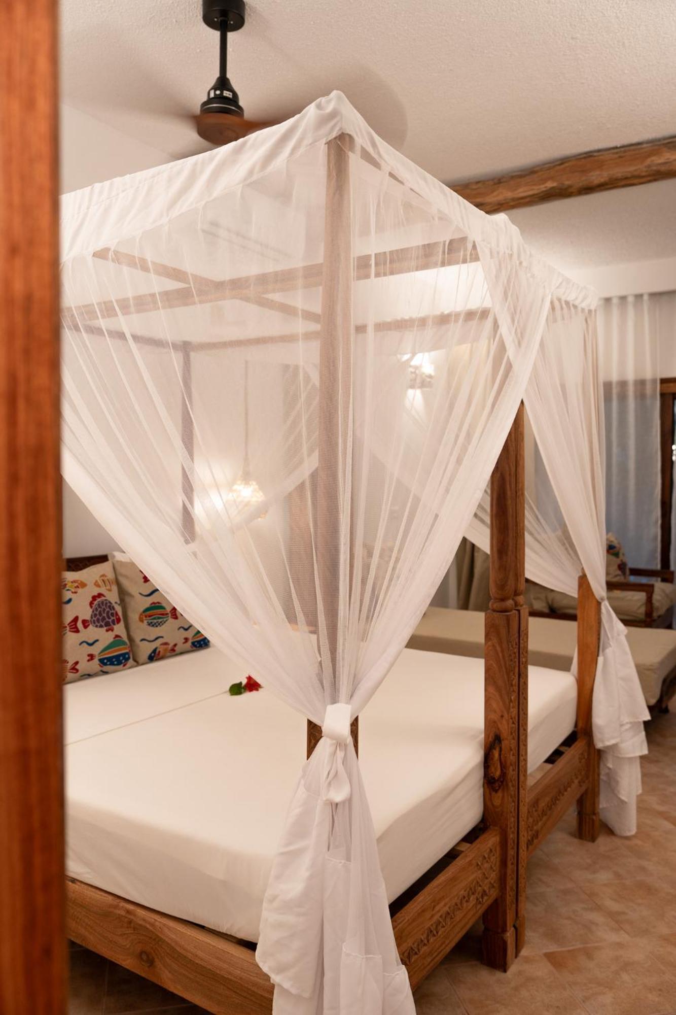 Mvuvi Boutique Resort Kiwengwa  ภายนอก รูปภาพ